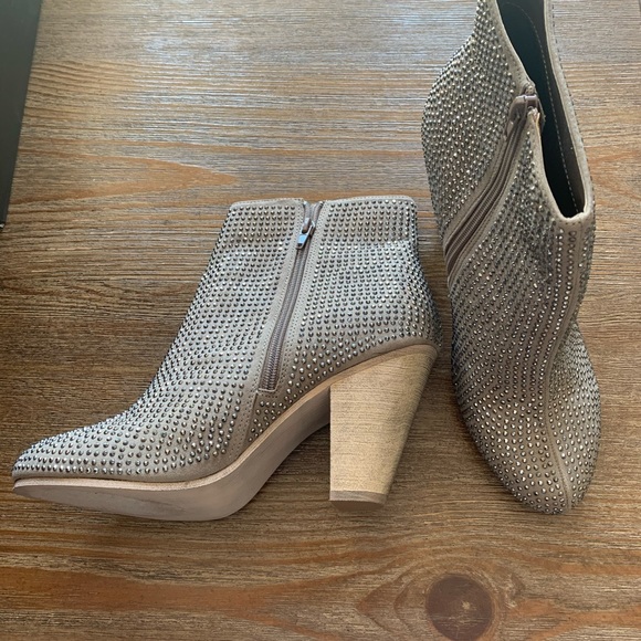 Eva & Zoe Shoes - Eva & Zoe boots